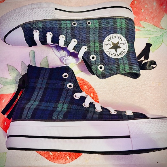 Plaid Bow Converse - Picture 3 of 7